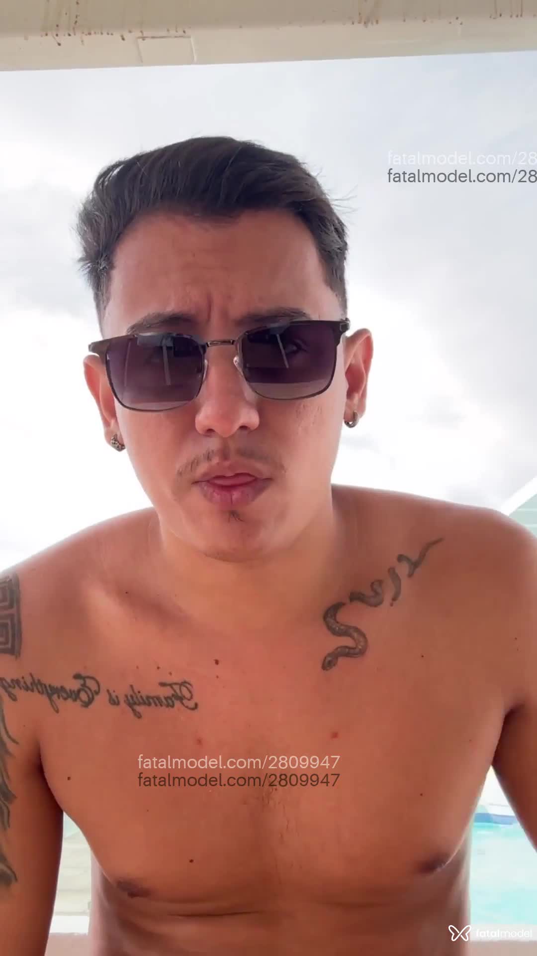 Acompanhante homem com cabelo castanho de olhos castanhos - Dantas Acompanhante homem com cabelo castanho de olhos castanhos - Dantas