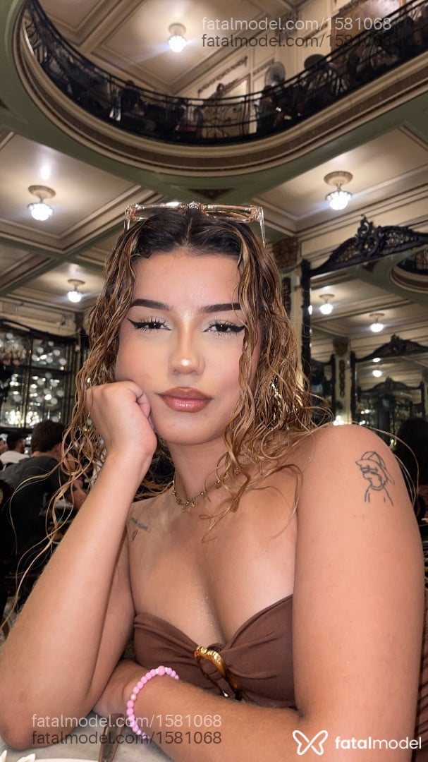 Acompanhante mulher trans morena (o) de olhos castanhos em Rio de Janeiro - Angel