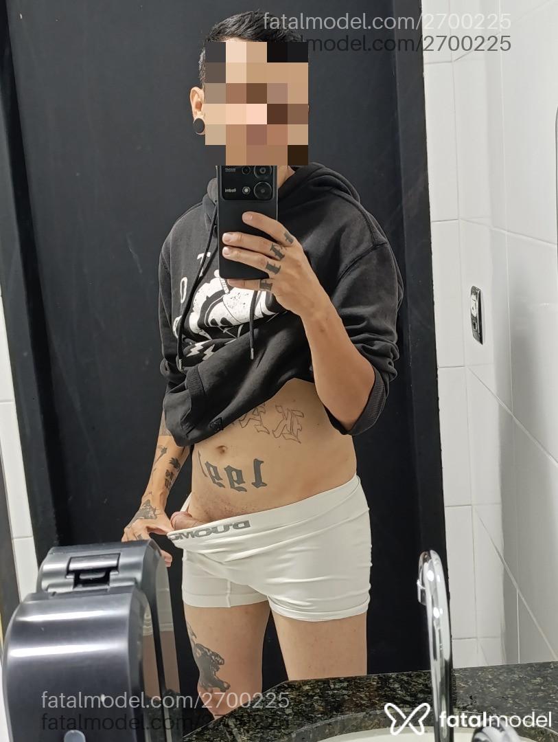Acompanhante homem morena (o) de olhos castanhos em Goiânia - Giulio