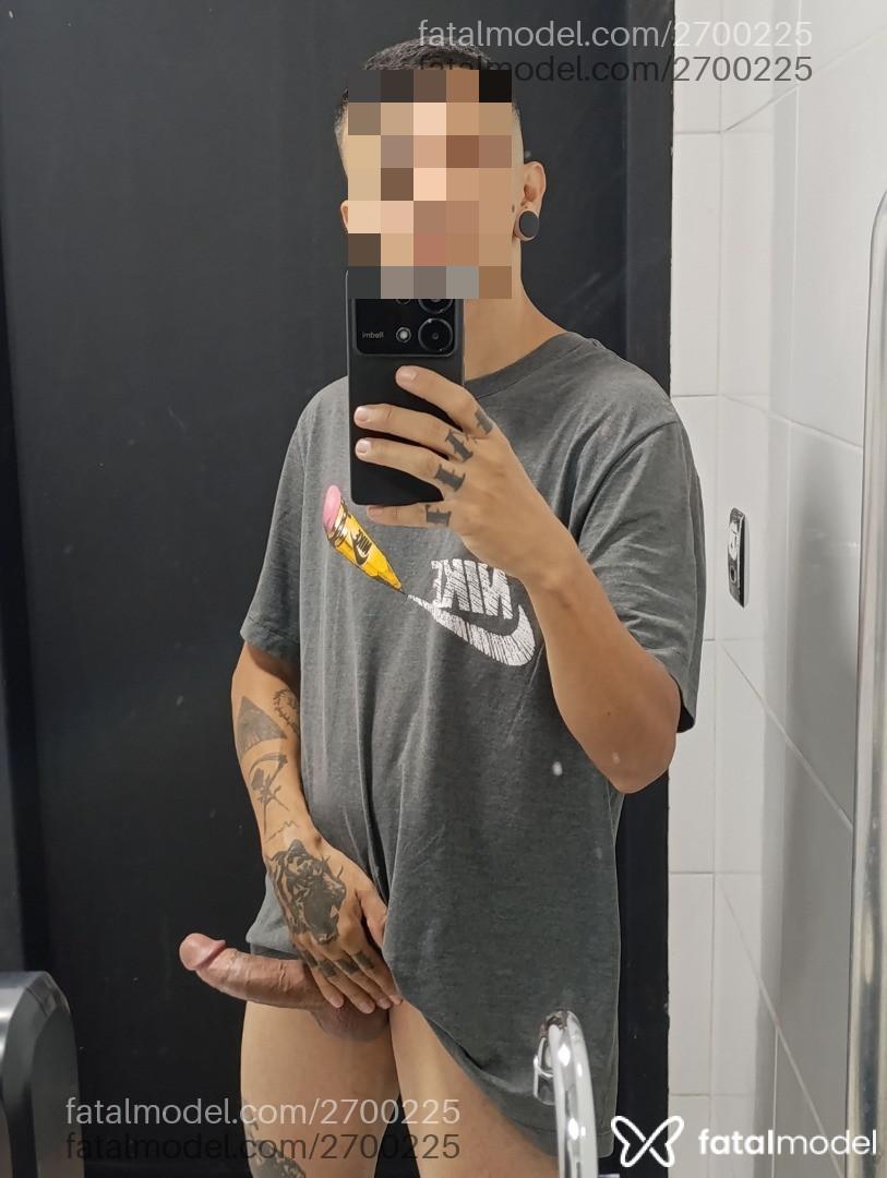 Acompanhante homem morena (o) de olhos castanhos em Goiânia - Giulio
