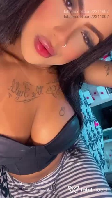 Acompanhante mulher morena (o) de olhos castanhos - Mayara Acompanhante mulher morena (o) de olhos castanhos - Mayara