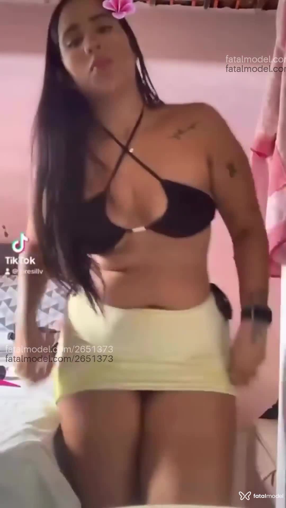 Acompanhante mulher morena (o) de olhos mel - Priscila Acompanhante mulher morena (o) de olhos mel - Priscila