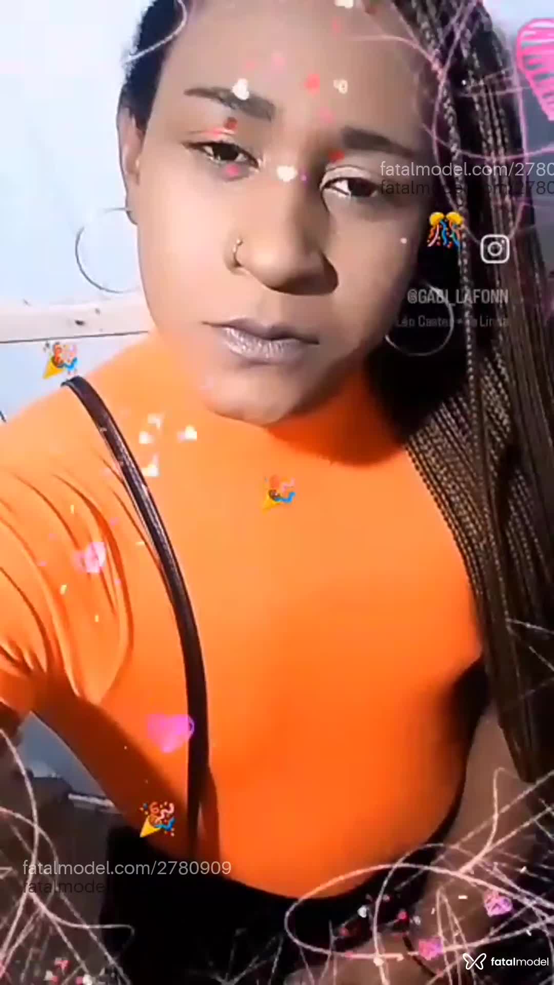 Acompanhante mulher com cabelo castanho de olhos castanhos em Itajaí - Gabilafonn