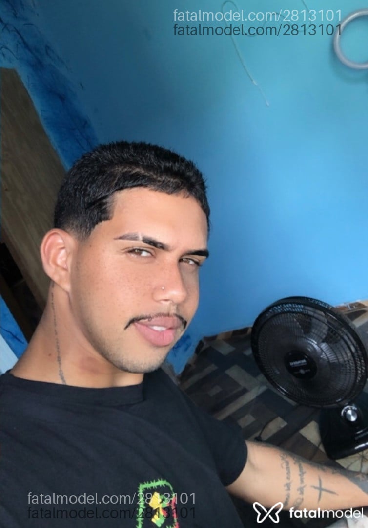 Acompanhante homem morena (o) de olhos mel em Vila Velha - Pedro