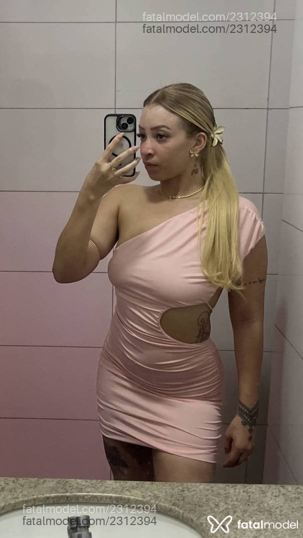 Acompanhante mulher loira (o) de olhos verdes em Linhares Acompanhante mulher loira (o) de olhos verdes em Linhares - Alice Alcântara