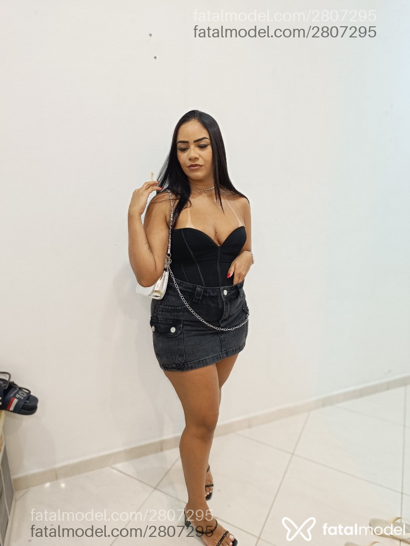 Acompanhante mulher morena (o) de olhos mel em Rio de Janeiro - Isis Becker