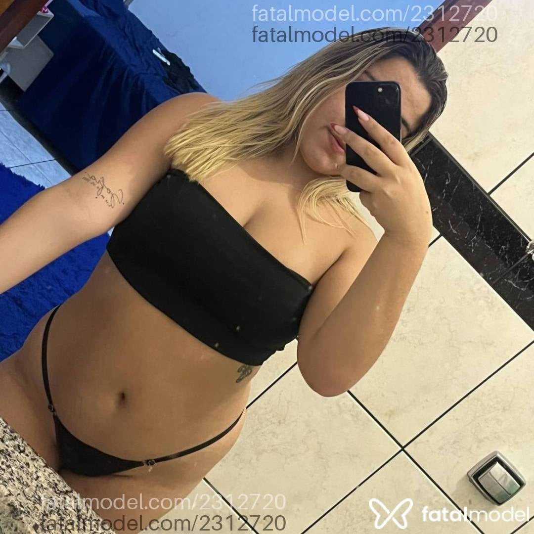 Acompanhante mulher loira (o) de olhos castanhos em Maringá - Vitória