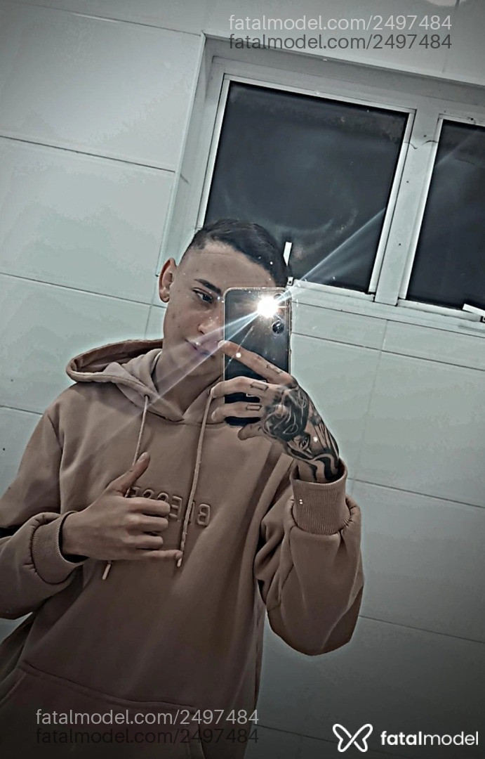 Acompanhante homem com cabelo castanho de olhos castanhos em São Paulo Acompanhante homem com cabelo castanho de olhos castanhos em São Paulo - Alex Santos