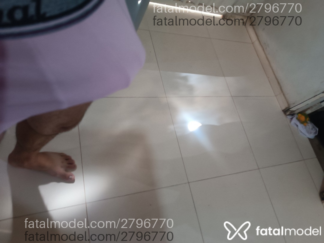Acompanhante homem com cabelo castanho de olhos castanhos - Silva
