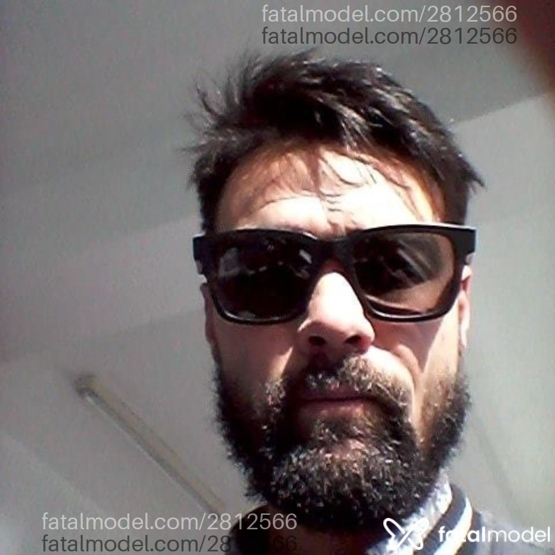 Acompanhante homem com cabelo castanho de olhos castanhos em Montenegro Acompanhante homem com cabelo castanho de olhos castanhos em Montenegro - Rodrigo