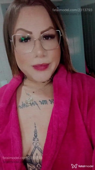 Acompanhante mulher loira (o) de olhos castanhos em Chapecó - Jhully Alves