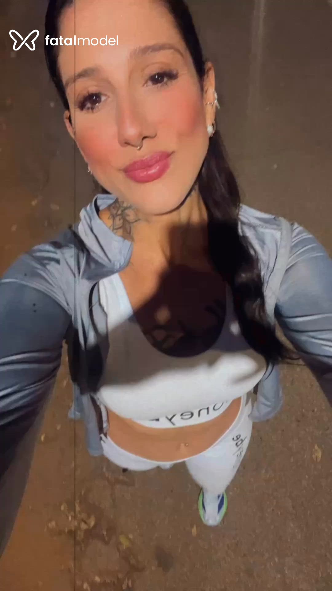 Acompanhante mulher morena (o) de olhos castanhos - Melissa Freitas Acompanhante mulher morena (o) de olhos castanhos - Melissa Freitas