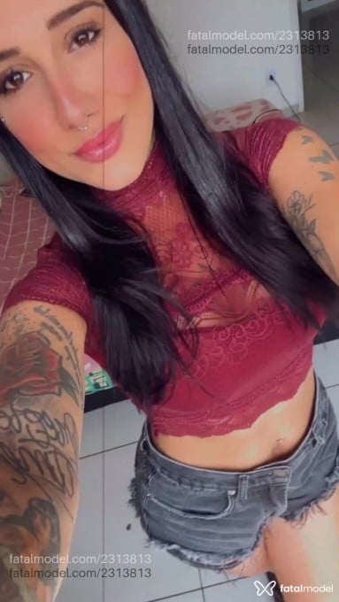 Acompanhante mulher morena (o) de olhos castanhos - Melissa Freitas Acompanhante mulher morena (o) de olhos castanhos - Melissa Freitas