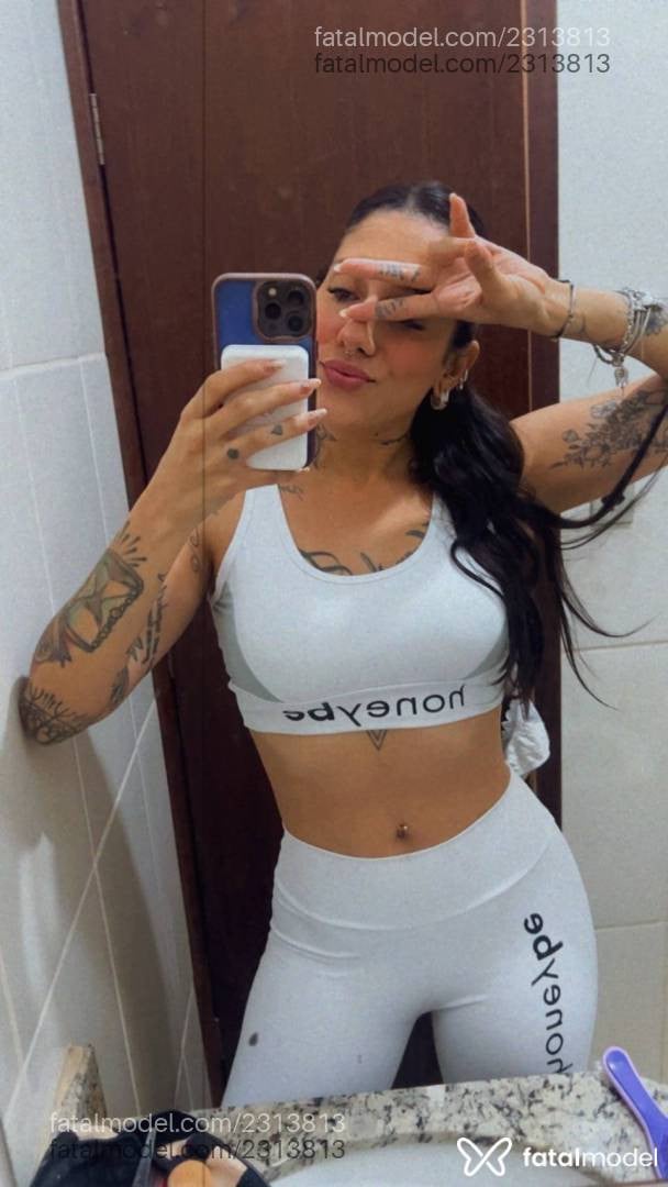 Acompanhante mulher morena (o) de olhos castanhos - Melissa Freitas Acompanhante mulher morena (o) de olhos castanhos - Melissa Freitas