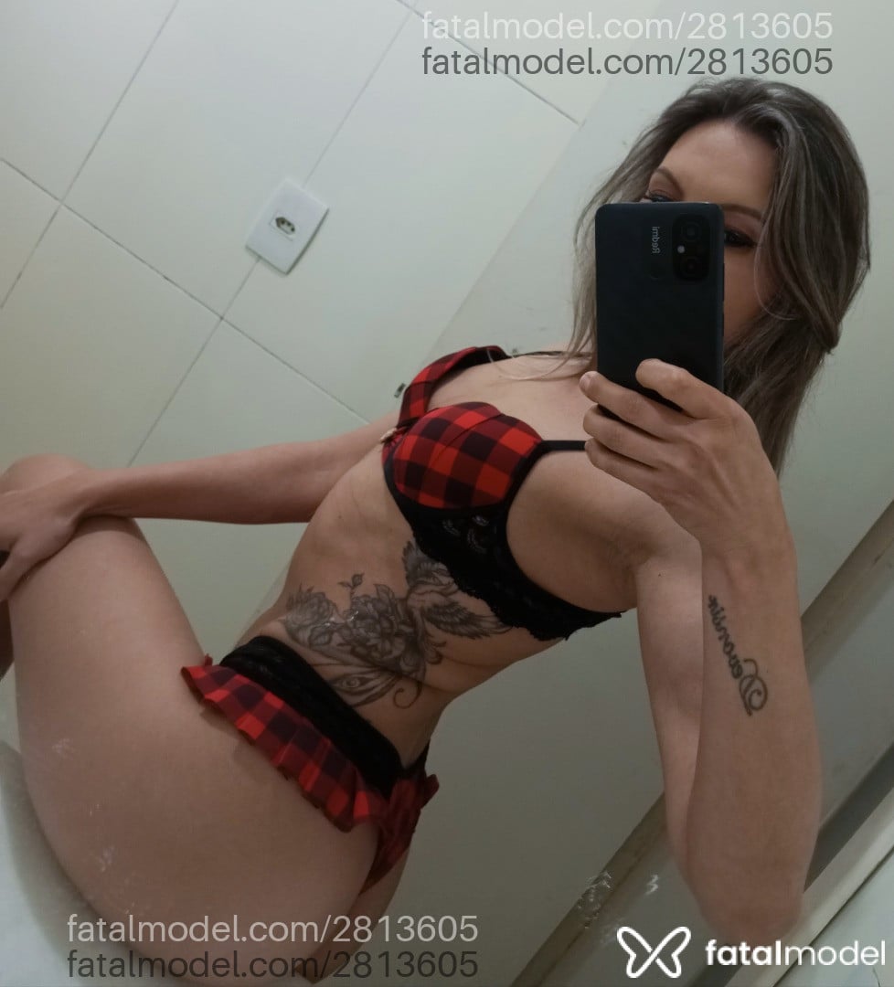 Acompanhante mulher loira (o) de olhos castanhos em Ponta Grossa - Flávia