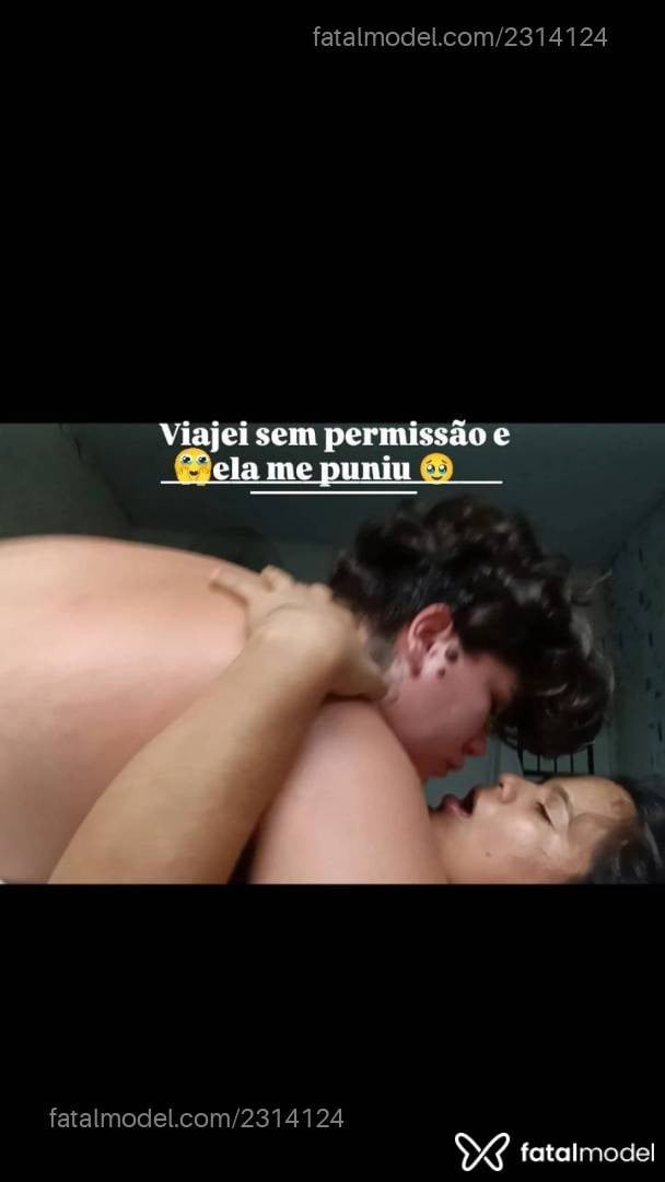 Acompanhante mulher com cabelo castanho de olhos castanhos - Afrodite