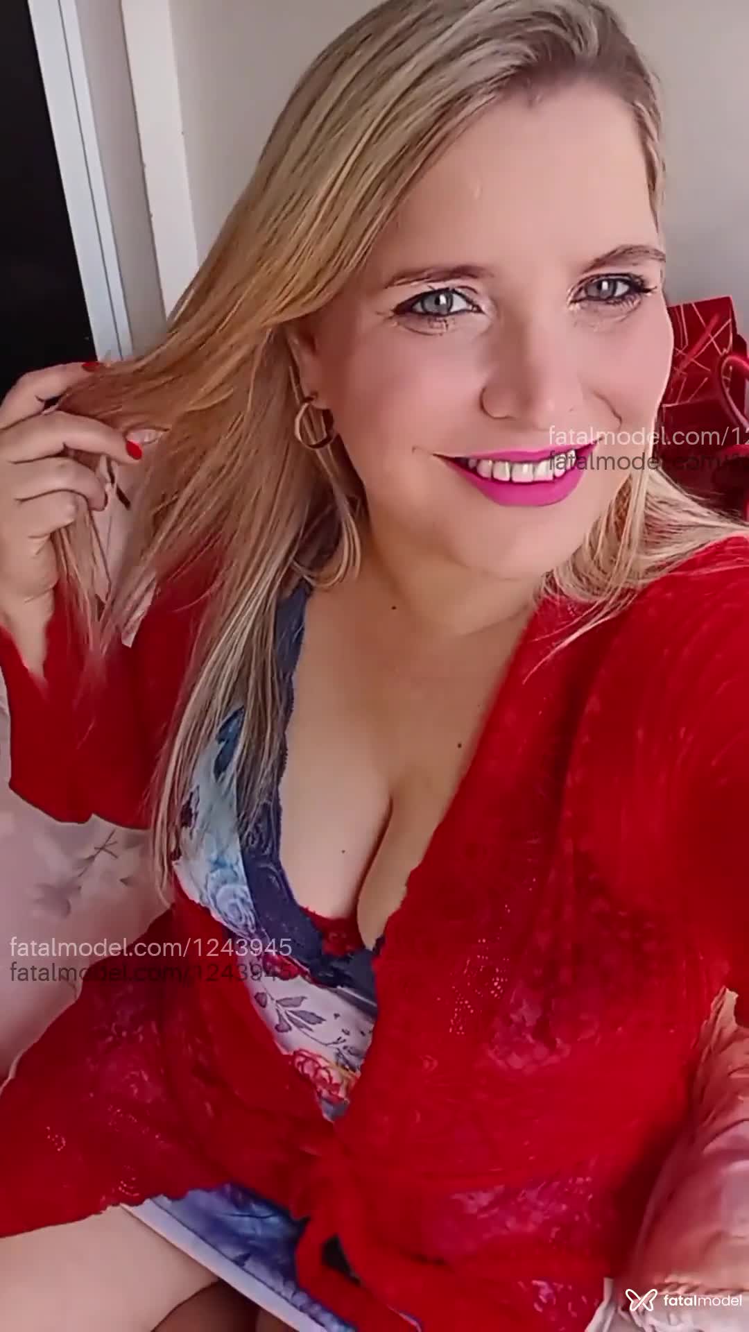 Acompanhante mulher loira (o) de olhos verdes em Balneário Camboriú - Mariza