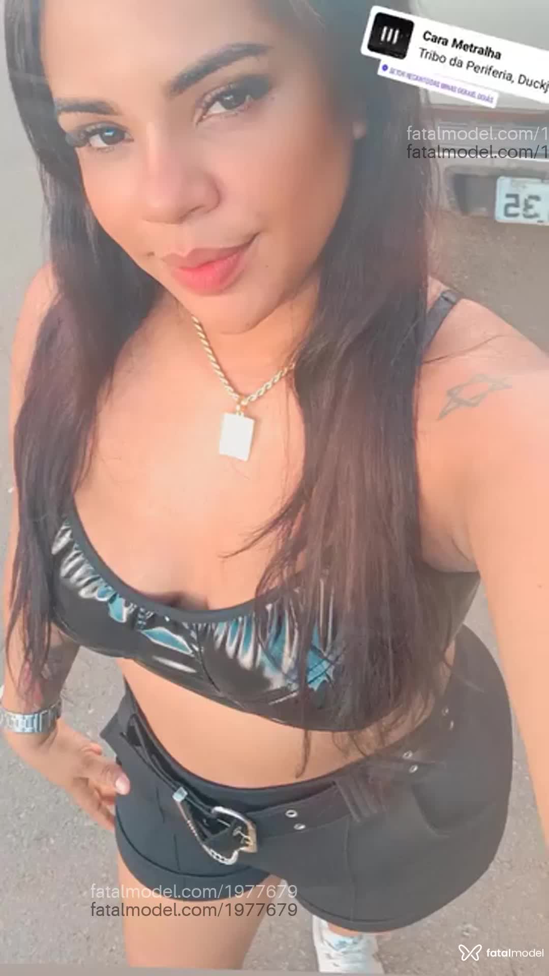 Acompanhante mulher com cabelo castanho de olhos castanhos em Uberlândia - Larissa Santos