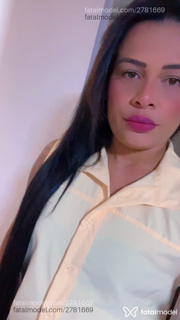 Acompanhante mulher com cabelo castanho de olhos castanhos em Ribeirão Preto - Serena