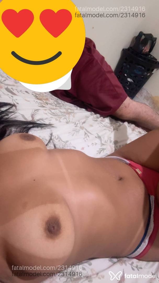 Acompanhante mulher morena (o) de olhos castanhos - Yasmin