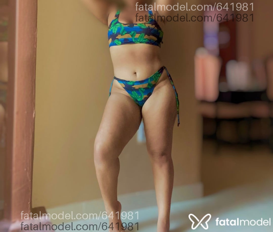 Acompanhante mulher com cabelo castanho de olhos pretos em Belém Acompanhante mulher com cabelo castanho de olhos pretos em Belém - Sol