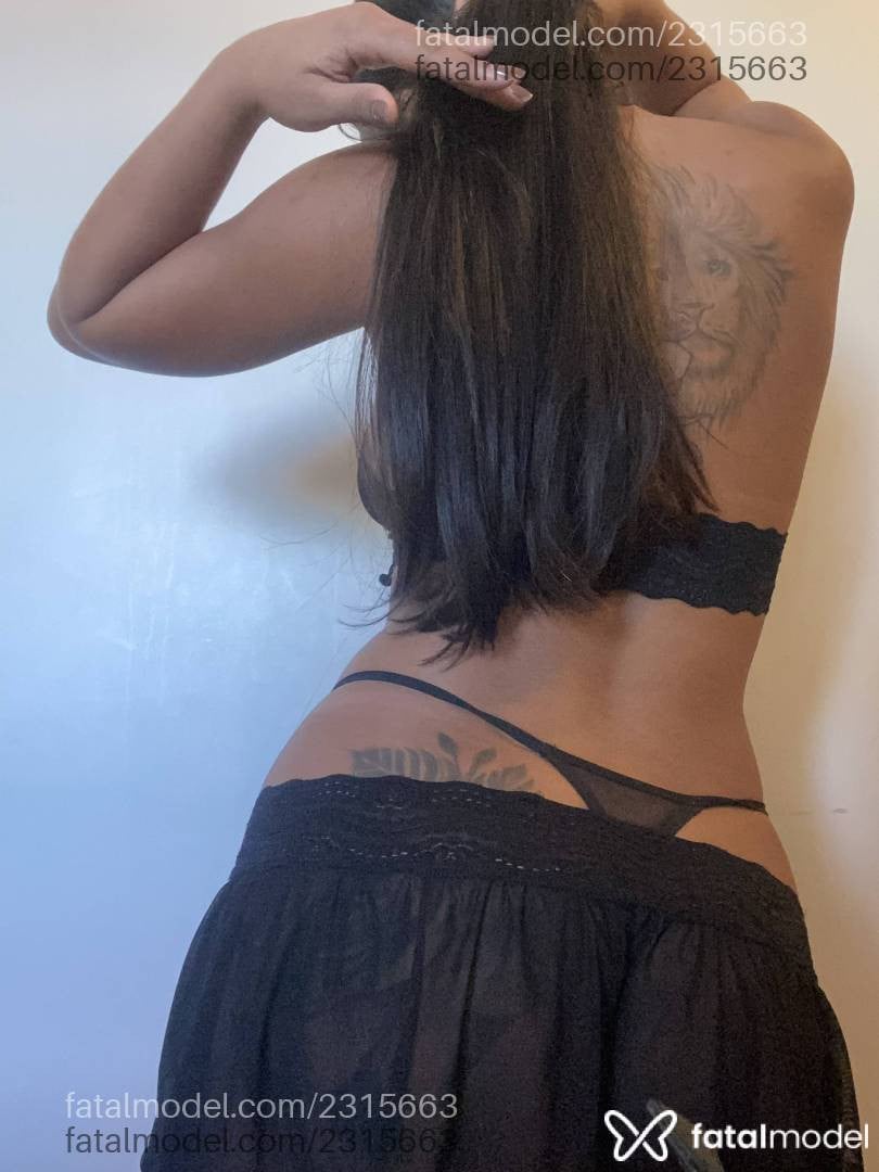 Acompanhante mulher com cabelo castanho de olhos castanhos - Bianca
