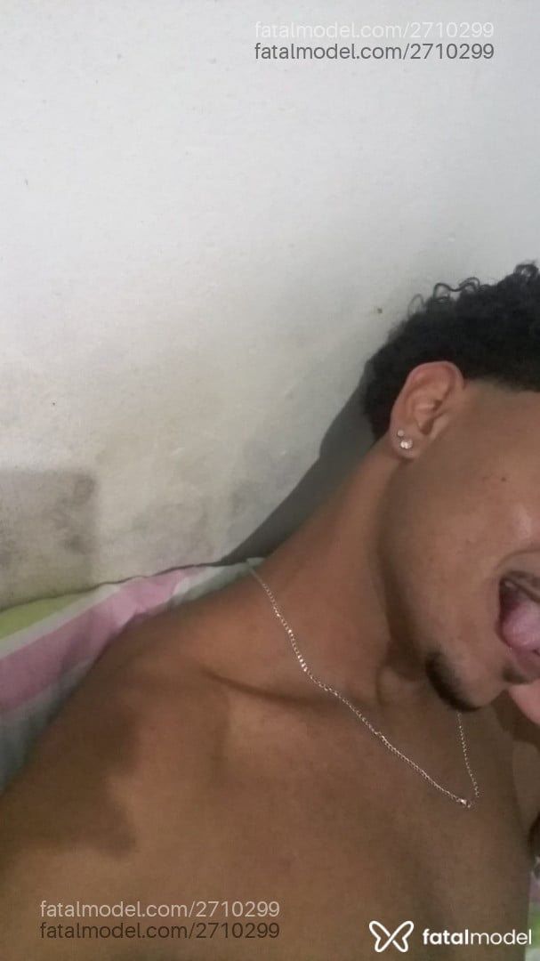Acompanhante homem morena (o) de olhos castanhos em Niterói - Morenorj