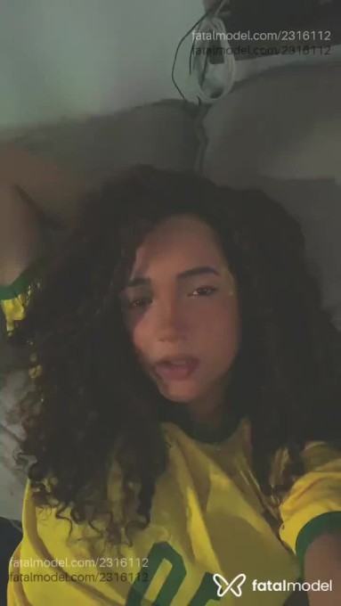Acompanhante mulher com cabelo castanho de olhos castanhos - Heloisa