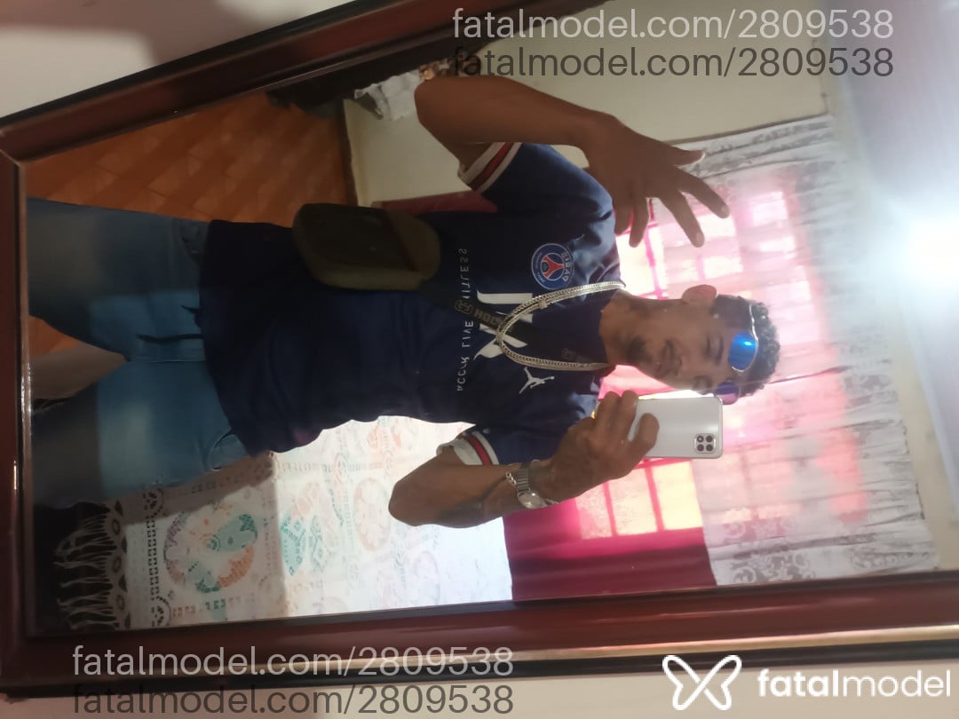 Acompanhante homem morena (o) de olhos castanhos em Londrina - Matheus Henrique