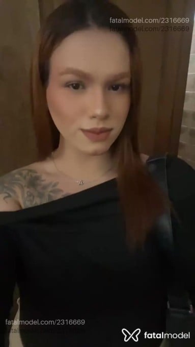 Acompanhante mulher trans ruiva (o) de olhos castanhos em Belo Horizonte - Luisa Pinto
