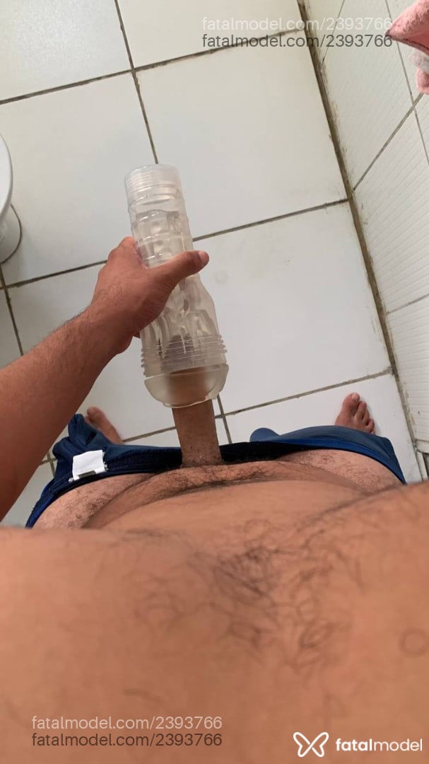 Acompanhante homem morena (o) de olhos castanhos em Natal Acompanhante homem morena (o) de olhos castanhos em Natal - Lucas