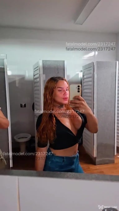 Acompanhante mulher trans ruiva (o) de olhos castanhos em Nhandeara - Beatriz