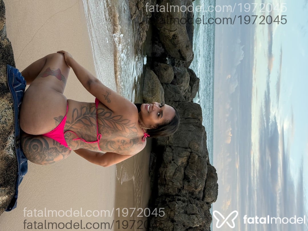 Acompanhante mulher trans com cabelo castanho de olhos castanhos em Simões Filho - Bruna