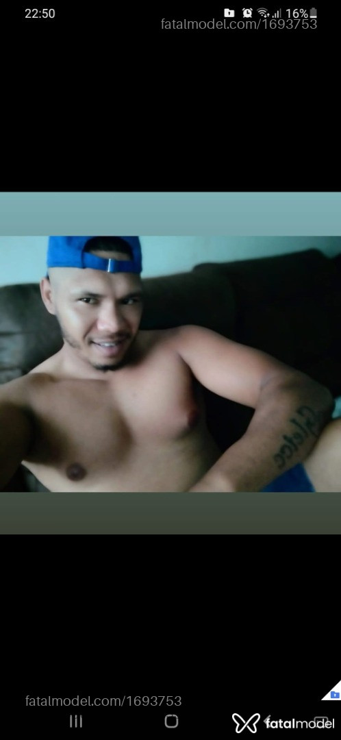 Acompanhante homem morena (o) de olhos pretos em Virtual Acompanhante homem morena (o) de olhos pretos em Virtual - Maximiliano