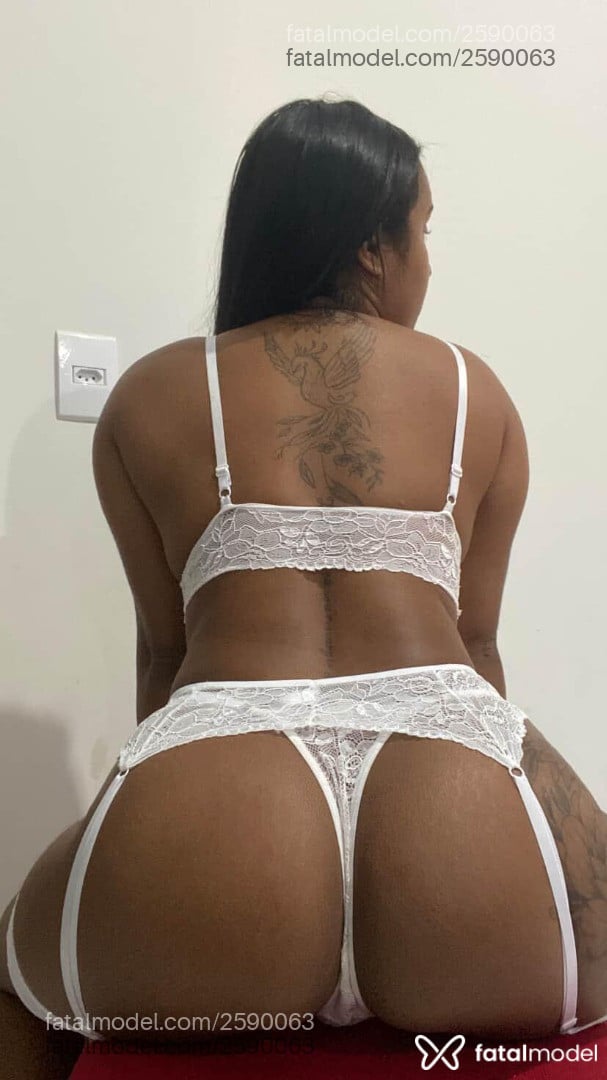 Acompanhante mulher morena (o) de olhos pretos em Sapezal Acompanhante mulher morena (o) de olhos pretos em Sapezal - Preta Rara