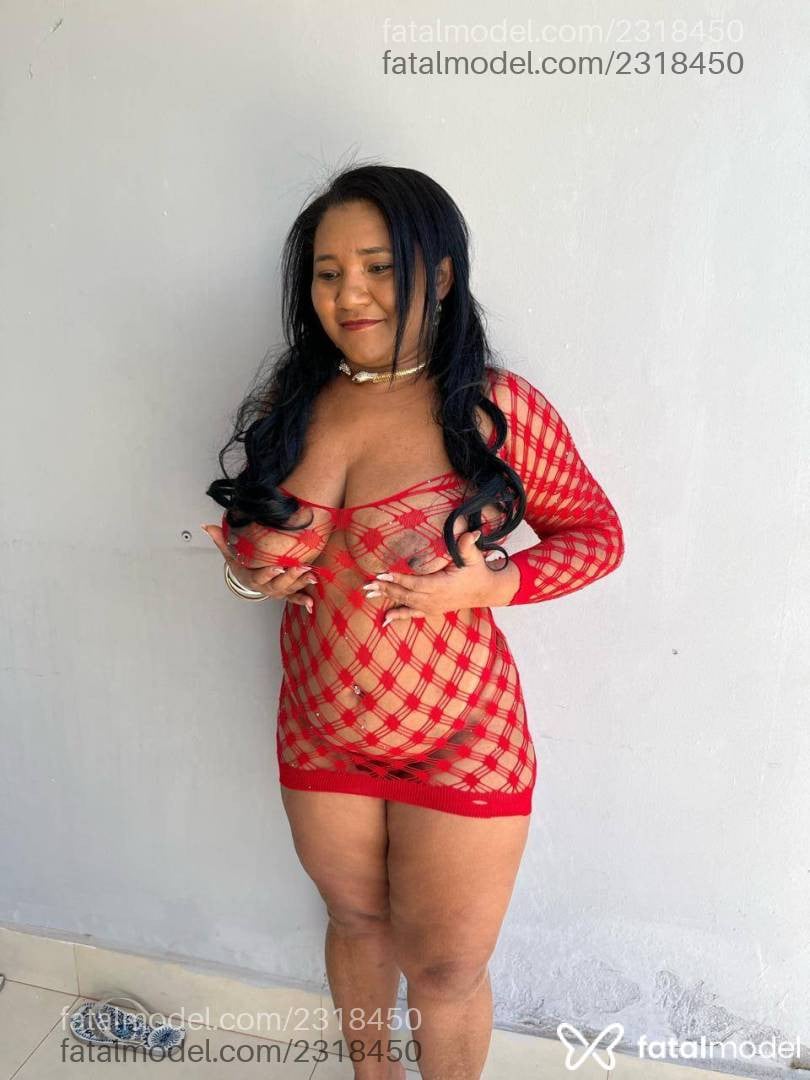 Acompanhante mulher com cabelo castanho de olhos pretos - Solange