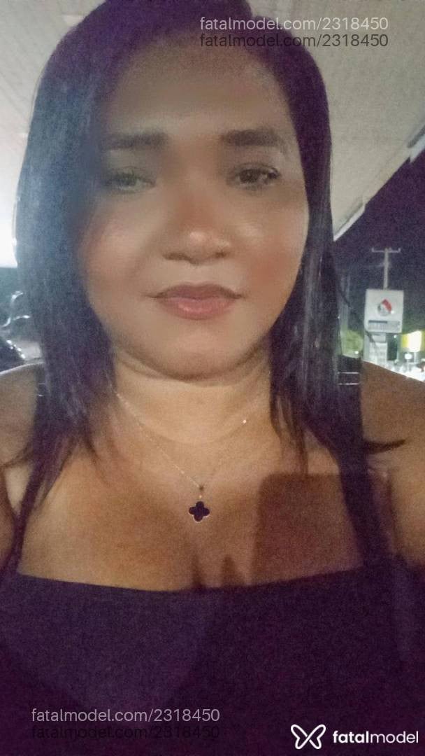 Acompanhante mulher com cabelo castanho de olhos pretos - Solange