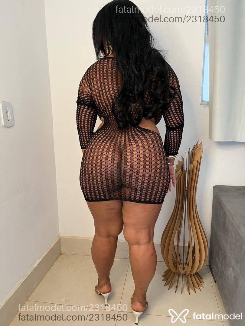 Acompanhante mulher com cabelo castanho de olhos pretos - Solange