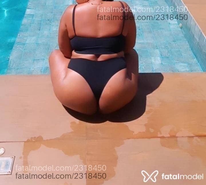 Acompanhante mulher com cabelo castanho de olhos pretos - Solange