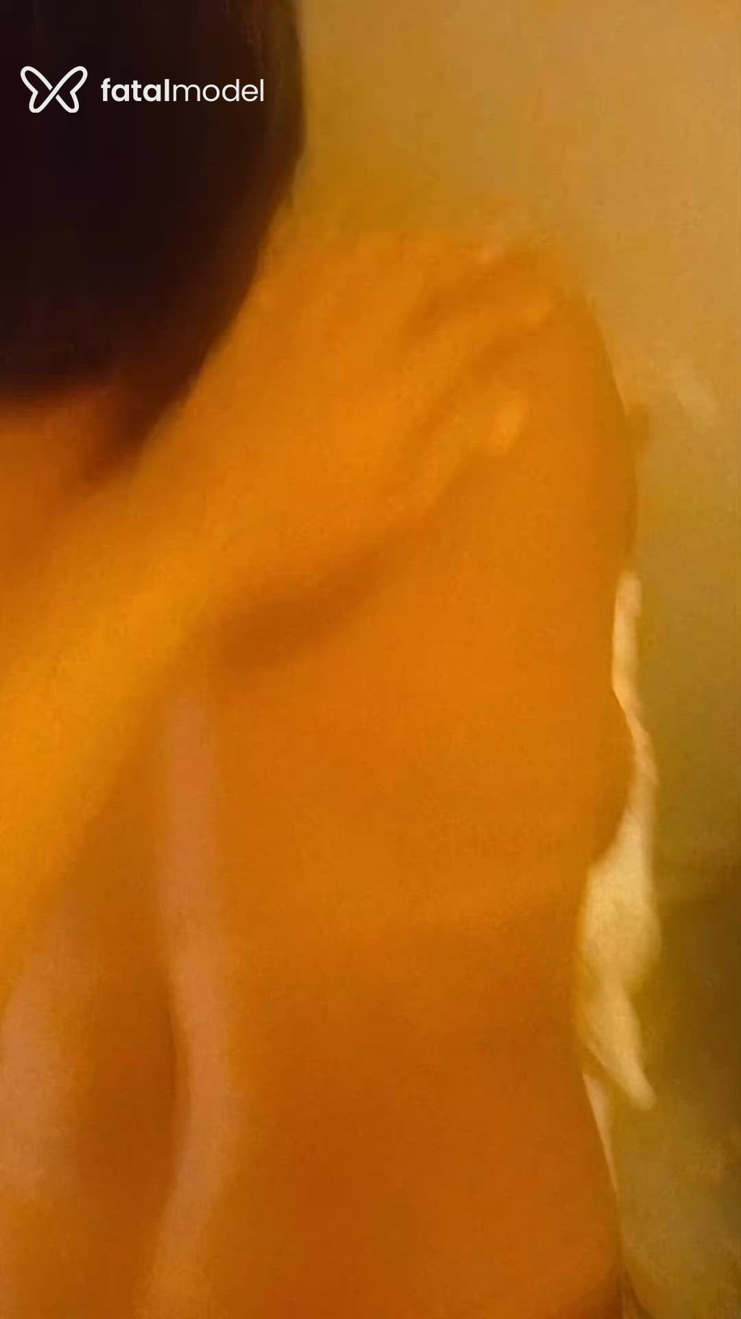 Acompanhante mulher com cabelo castanho de olhos pretos - Solange