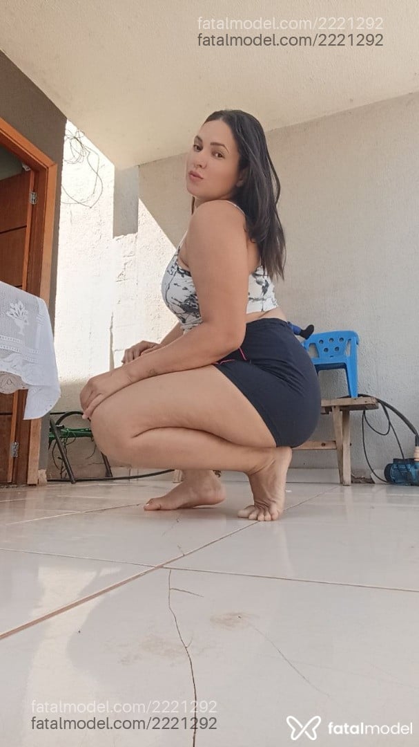 Acompanhante mulher com cabelo castanho de olhos castanhos em Várzea Grande - Gaby