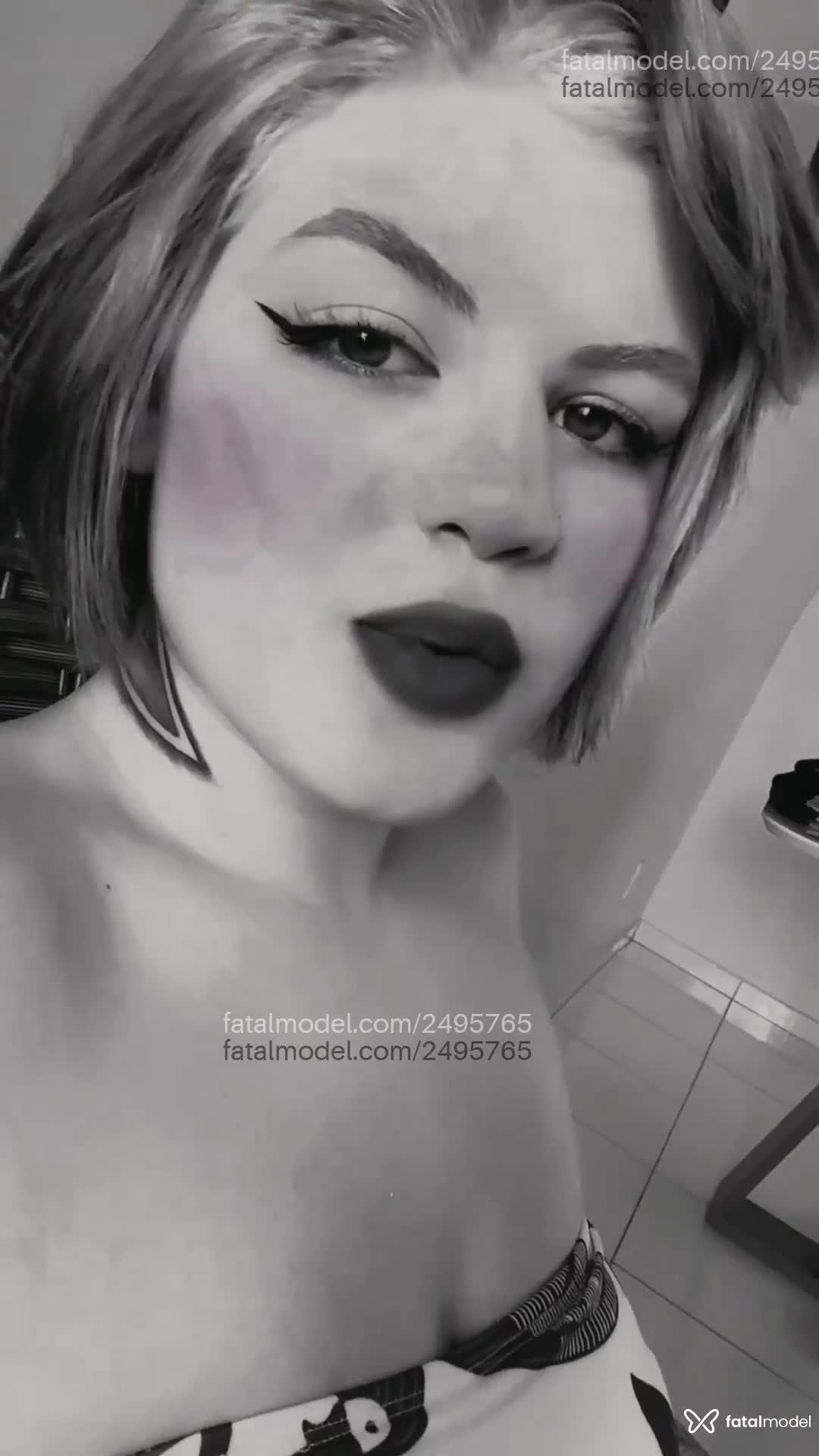 Acompanhante mulher morena (o) de olhos mel em Barreiras Acompanhante mulher morena (o) de olhos mel em Barreiras - Angel