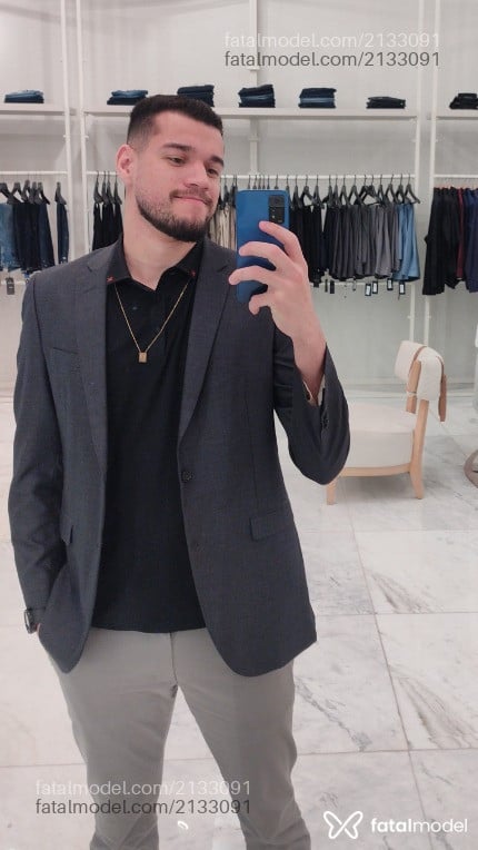 Acompanhante homem morena (o) de olhos mel em Cascavel - Gustavo Bruinsma