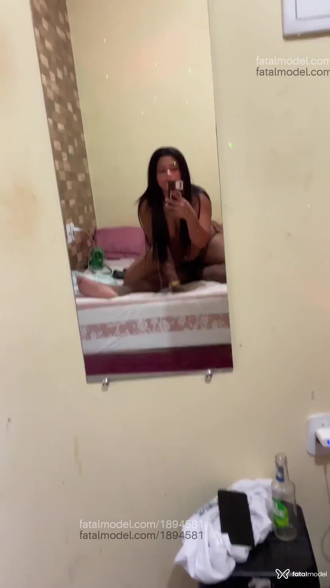 Acompanhante mulher com cabelo castanho de olhos verdes - Maranhensinha Acompanhante mulher com cabelo castanho de olhos verdes - Maranhensinha