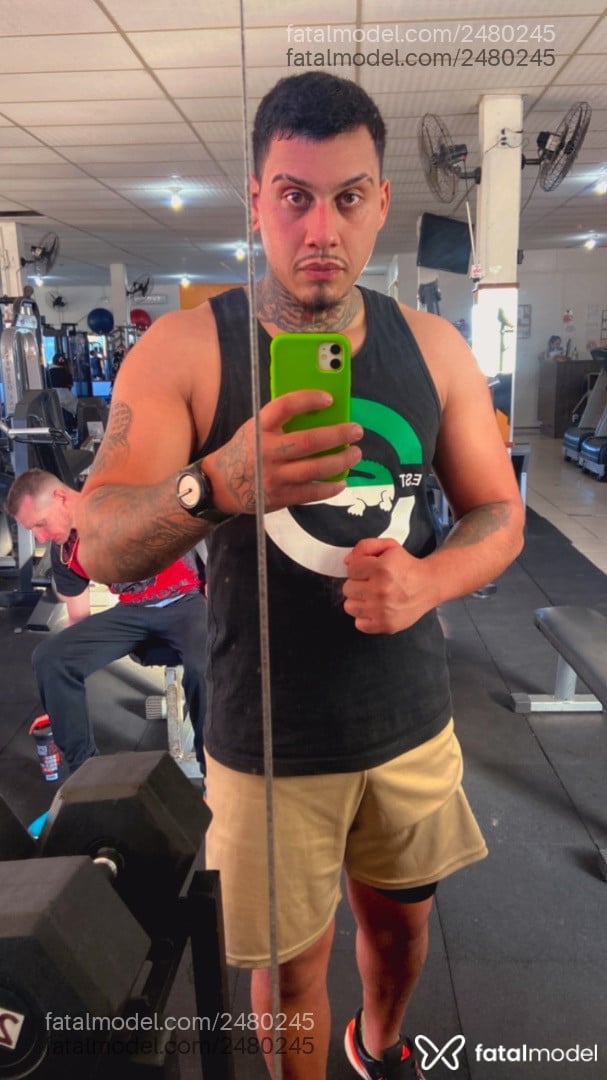 Acompanhante homem com cabelo castanho de olhos castanhos em Florianópolis - Marlon