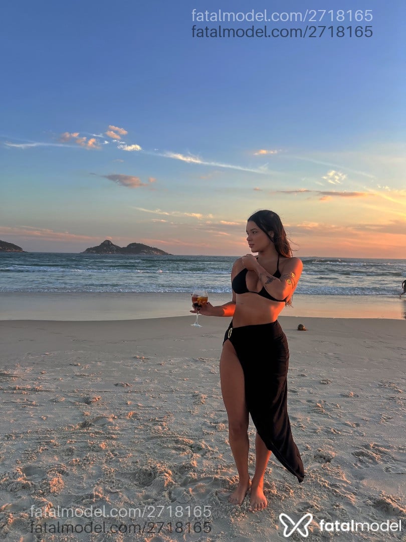 Acompanhante mulher morena (o) de olhos castanhos em Rio de Janeiro - Jenny Ribeiro
