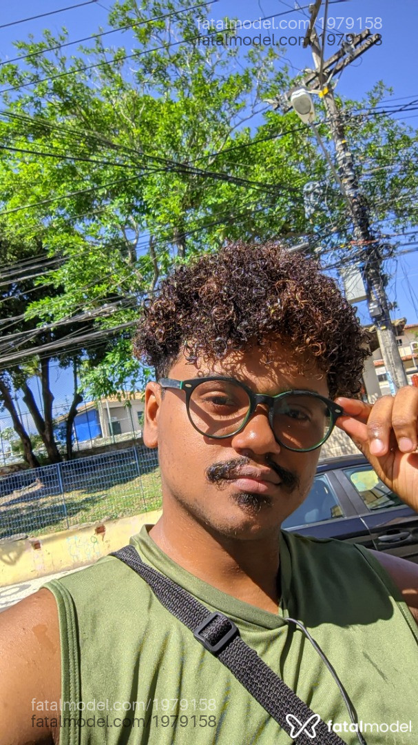 Acompanhante homem morena (o) de olhos pretos em Salvador - Paudemarido