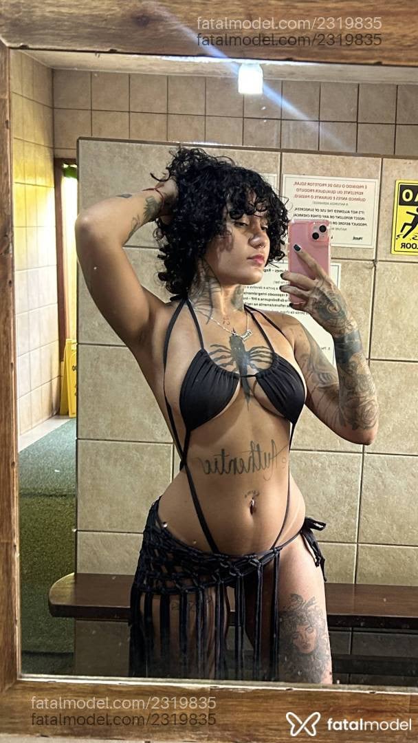 Acompanhante mulher morena (o) de olhos pretos - Kali