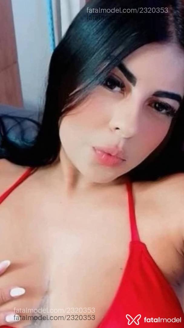 Acompanhante mulher com cabelo castanho de olhos pretos - Alicie