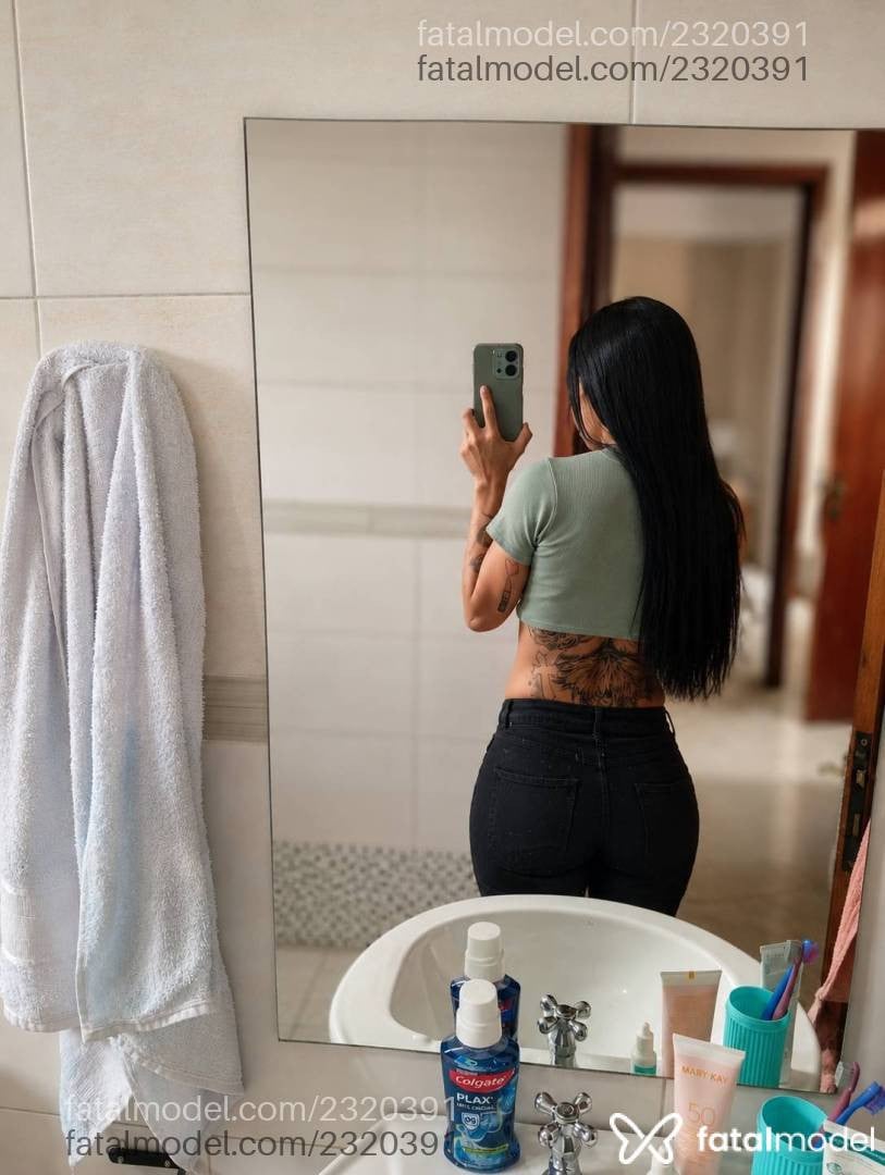 Acompanhante mulher morena (o) de olhos castanhos - Sophia